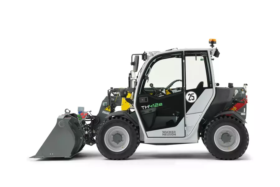 Wacker Neuson telehandler TH412e, studio