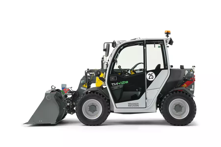 Wacker Neuson telehandler TH412e, studio
