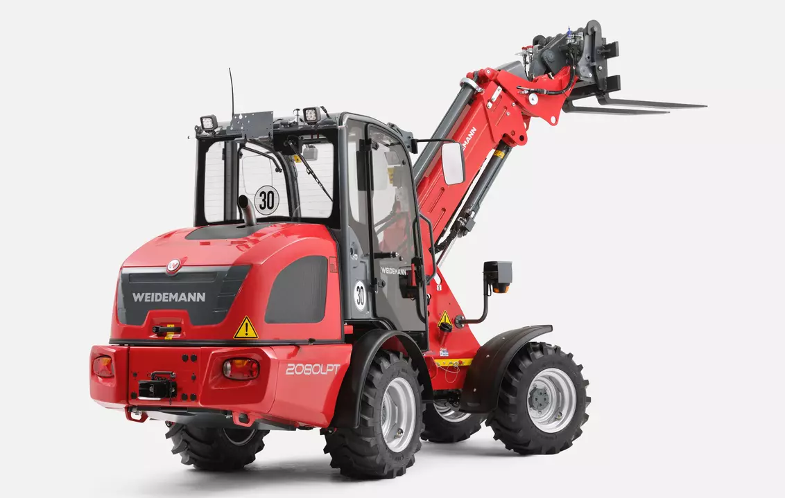 Weidemann Wheelloader 2080LPT cabin with palletfork, studio