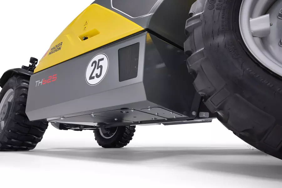 Wacker Neuson Teleskoplader TH625, Unterbodenschutz, Studio