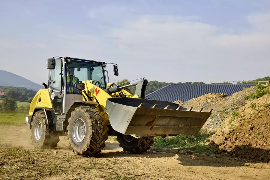 Wacker Neuson wheel loader WL1150 in action