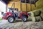 Weidemann wheel loader 2060 Overhead guard with bale spike, application