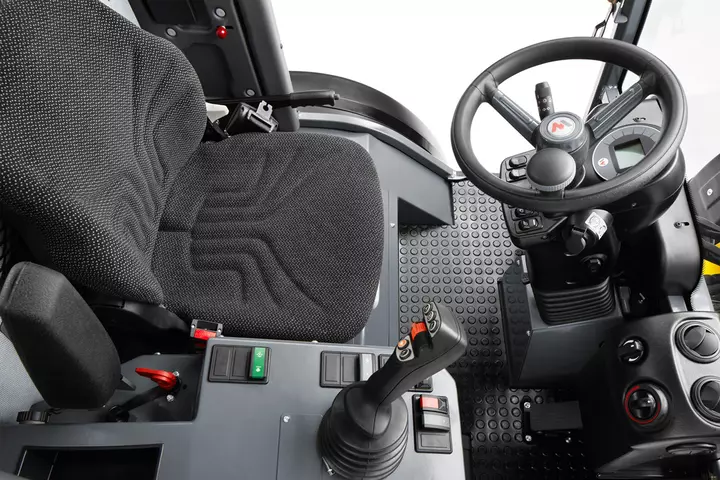 Wacker Neuson wheel loader WL54, Driver's seat