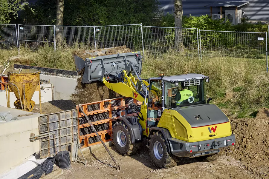 Wacker Neuson wheel loader WL1150 in action