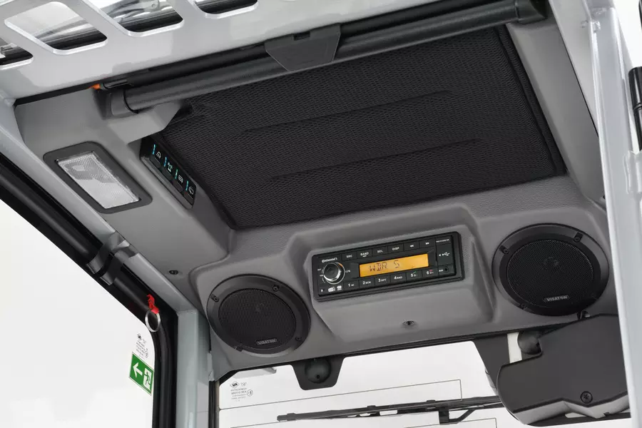 Wacker Neuson telehandler TH412e radio, studio