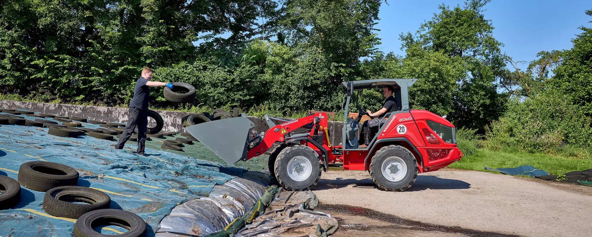 Weidemann Radlader 2060 Fahrerschutzdach mit Leichtgutschaufel, Einsatz