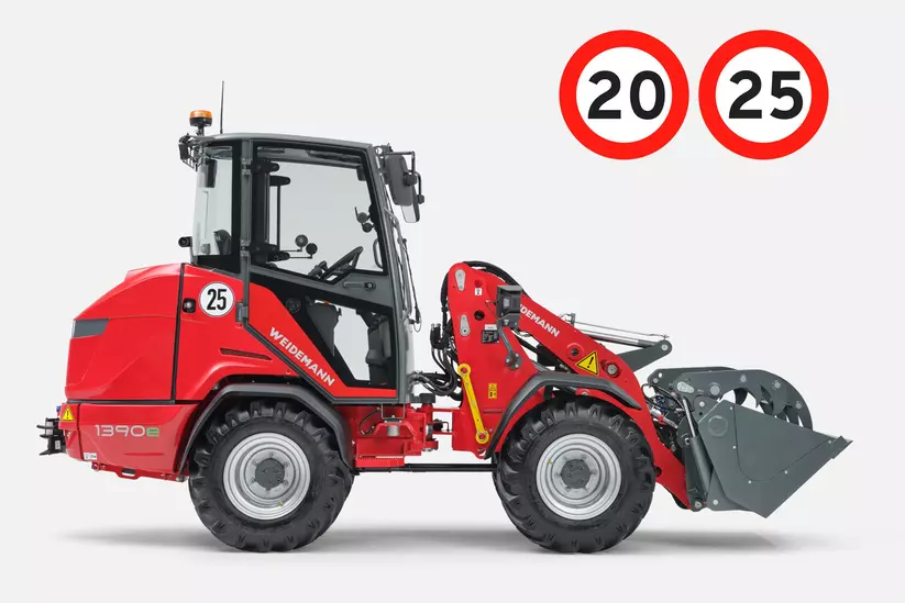 Weidemann Hoftrac 1390e mit Kabine und Greifschaufel im Studio