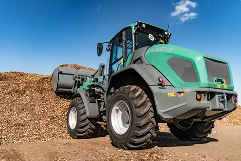 The Kramer wheel loader KL60.8 while working in agriculture. 
