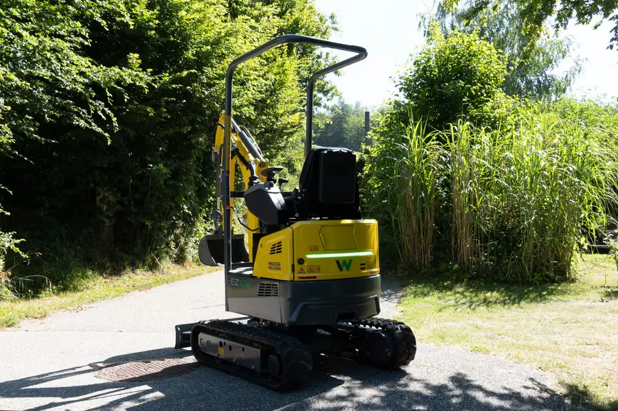 EZ10e Action picture