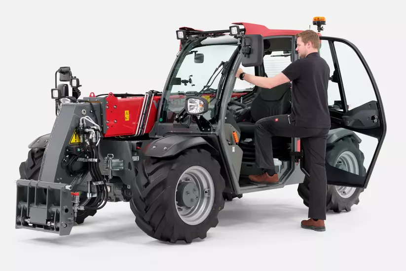 Weidemann Teleskoplader T6025 im Studio, Ein- und Ausstieg