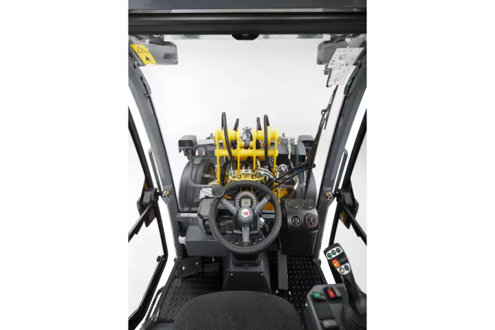 Wacker Neuson wheel loader WL54, Ergonomic workplace
