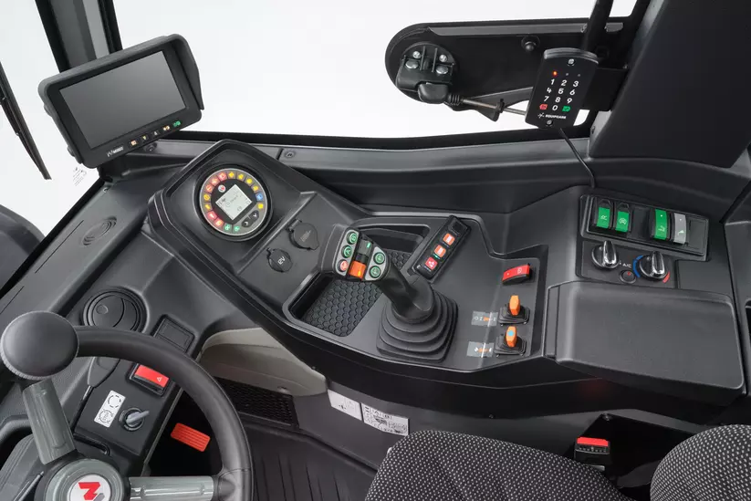 Weidemann Radlader 2060, 3060, 4060 im Studio, Farborientiertes Bedienkonzept