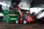 Weidemann attachment Light material bucket round, in action agriculture, Telescopic wheel loader 3080T