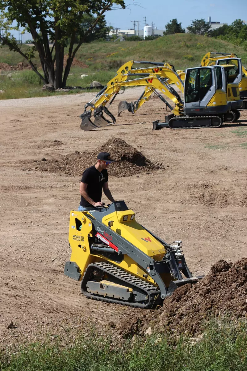 Minicargadora SM100 de Wacker Neuson | Wacker Neuson