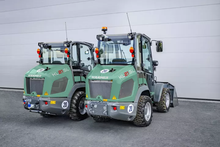 Der Kramer Radlader KL21.5L ist mit zwei Kabinenhöhen verfügbar.