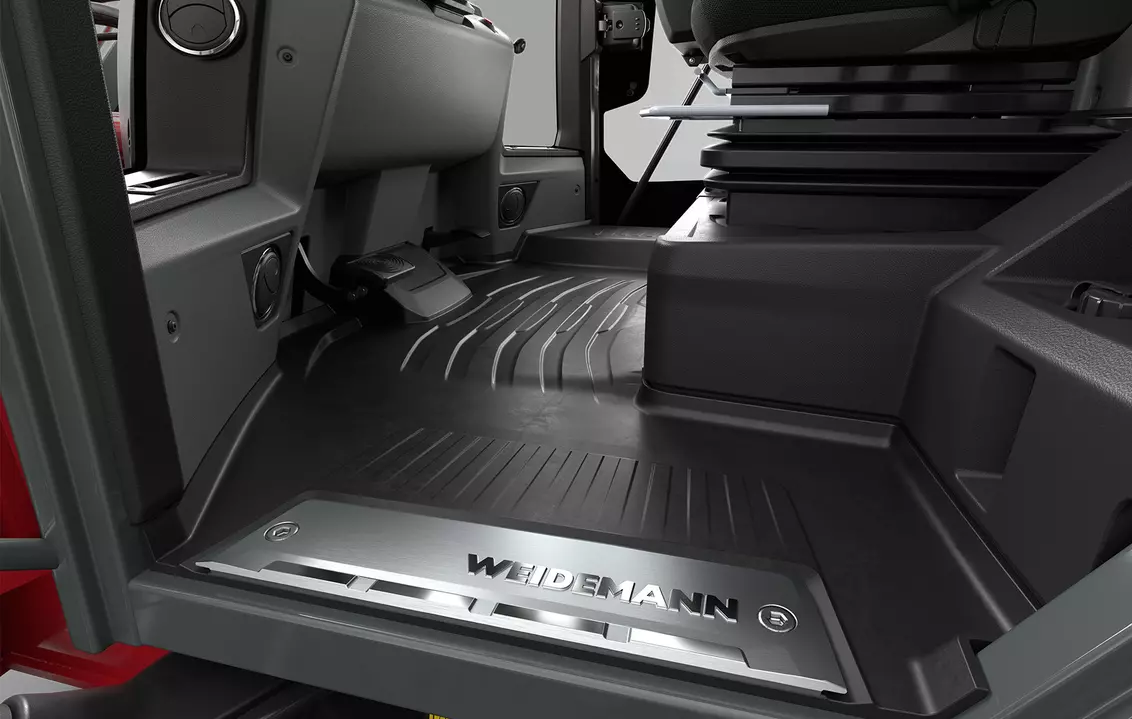 Weidemann wheel loader 9080 cabin ground, studio