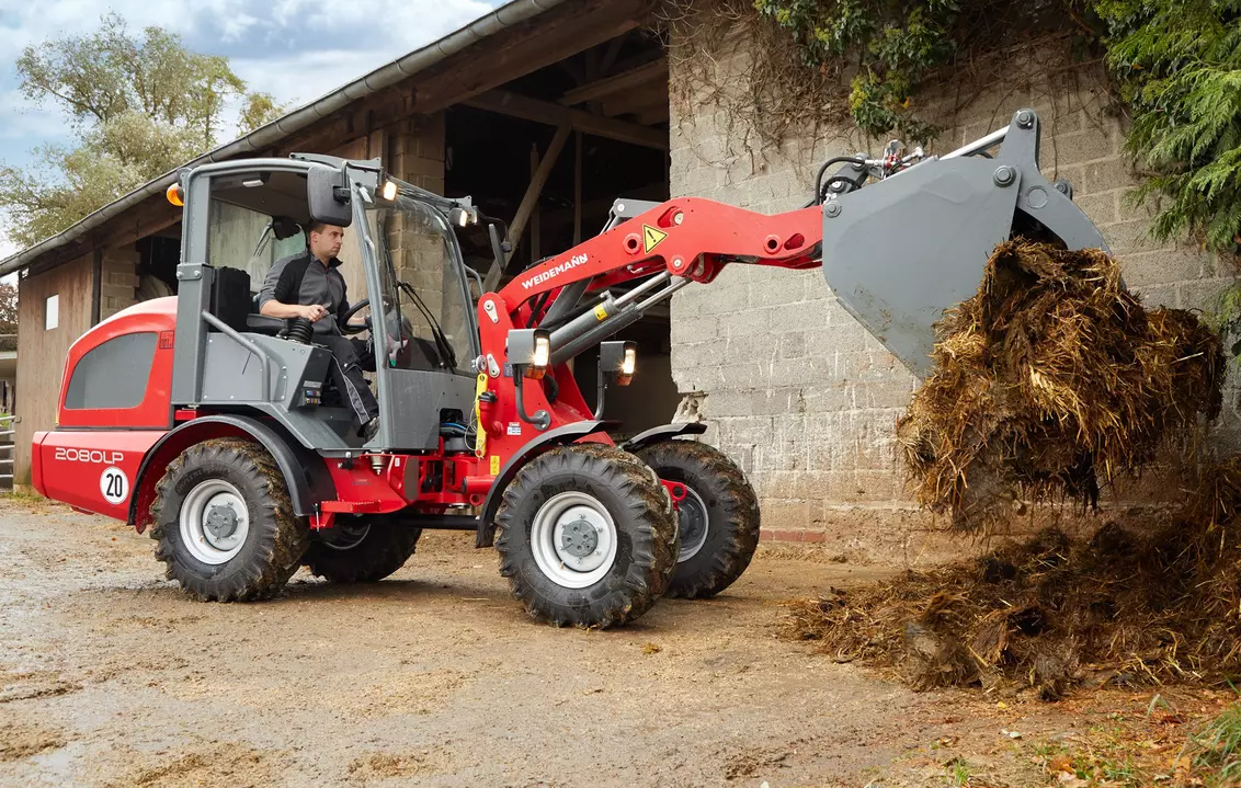 Weidemann attachment Shear grap large, in action agriculture, Wheel loader 2080LP