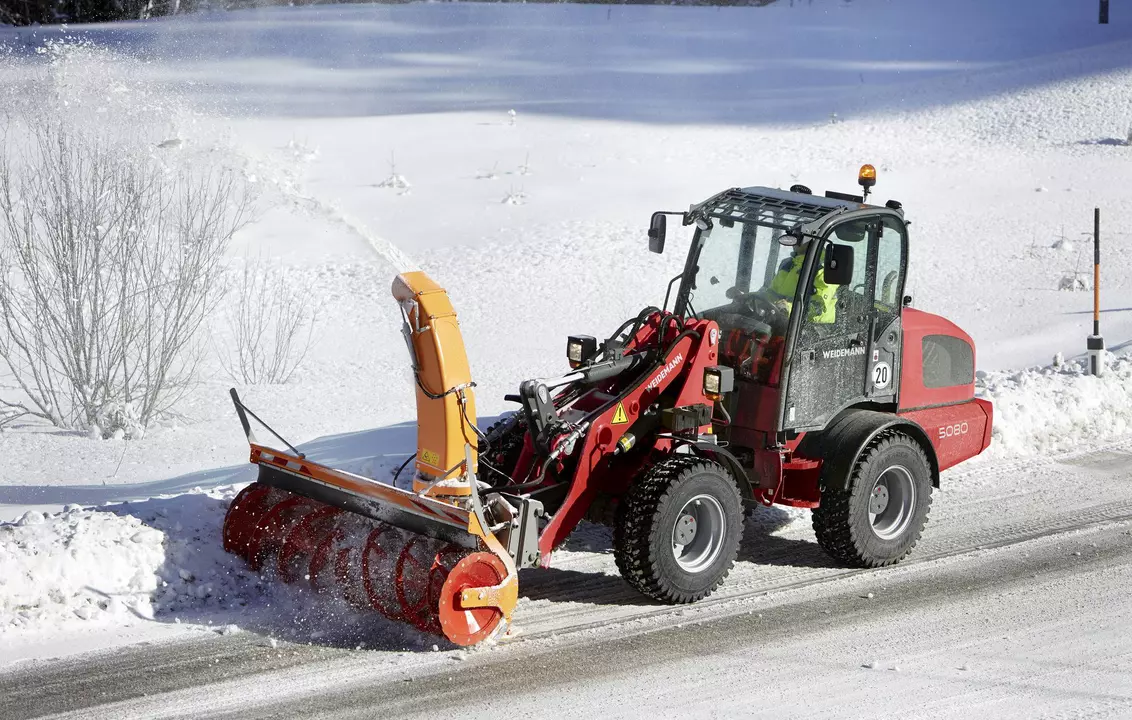 Weidemann wheel loader 5080 cabin with snow blower, application