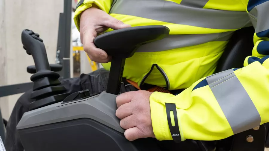 EZ10e Action picture