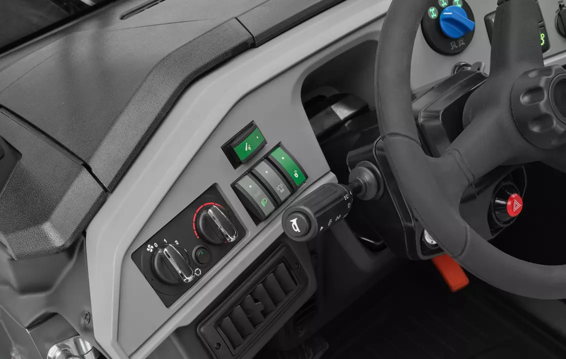 Weidemann telehandler T7035 cabin with switch, studio