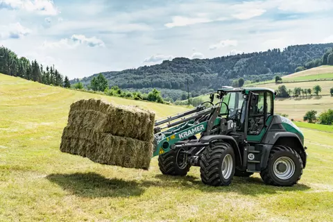 The Kramer wheel loader KL60.8 while working in agriculture. 