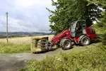 Weidemann telescopic wheel loader 5080T cabin with round bale gripper, application