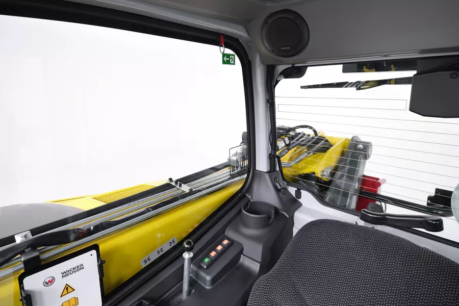 Wacker Neuson telehandler TH625, view to the right side, studio