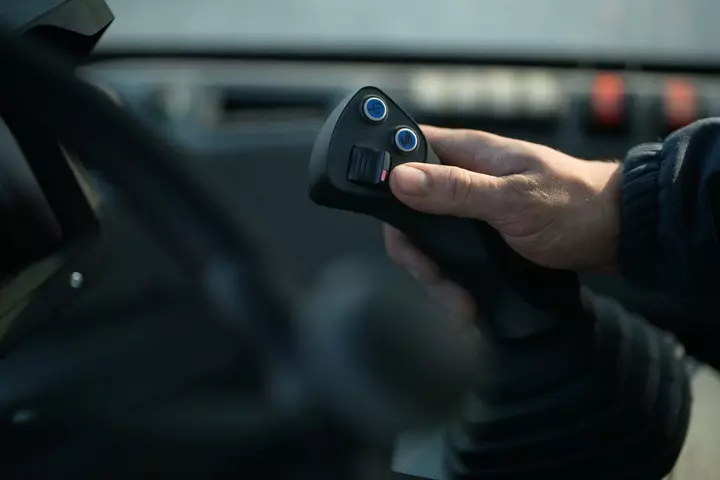 DV100 Joystick