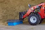 Weidemann attachment Sweeper, in action agriculture