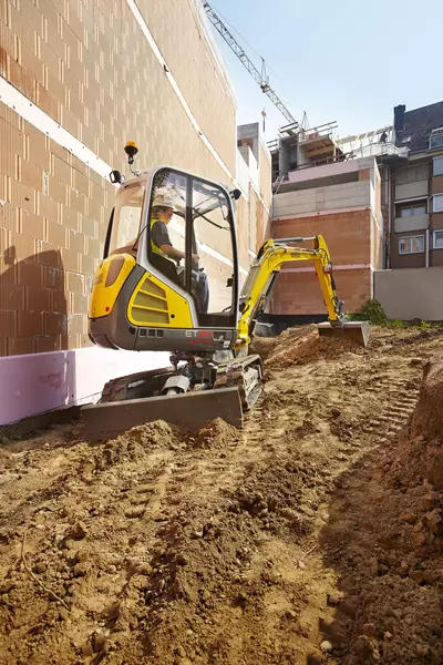 Earthworks with the ET24 with VDS in action