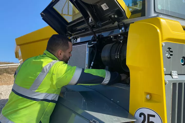 Service access Dual View Dumper