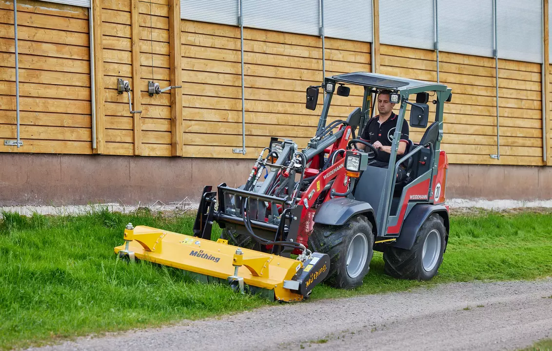Weidemann attachment Flail mower, in action agriculture, Telehandler T4512