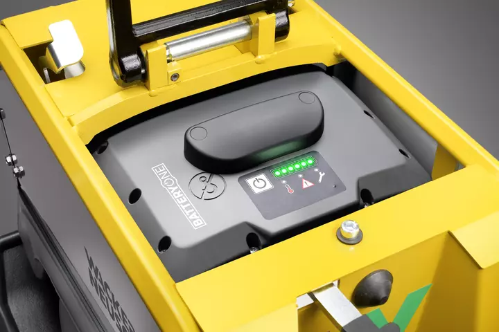Battery driven reversible Vibratory Plate 