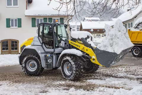 Der Kramer Radlader 8155 im Winterdienst.