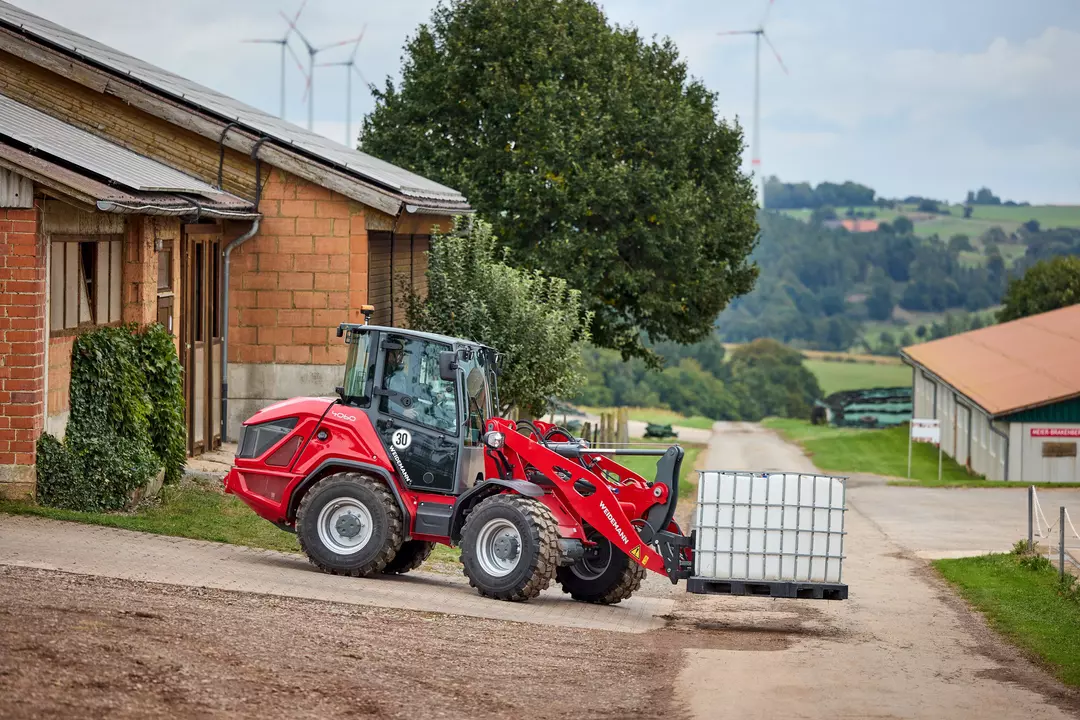 Weidemann Radlader 4060 im Einsatz, Landwirtschaft
