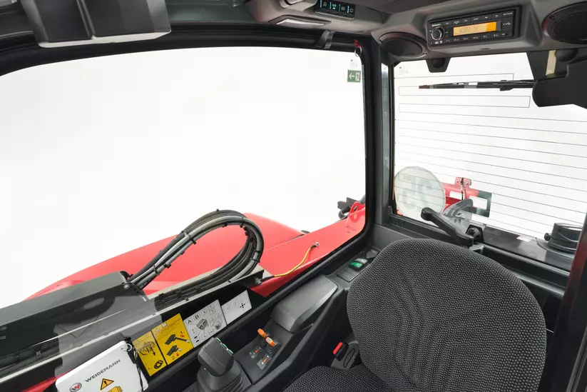 Weidemann Teleskoplader T4512e Sicht nach rechts, Studio