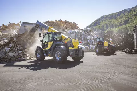 The Kramer telehandler 5507 while recycling. 