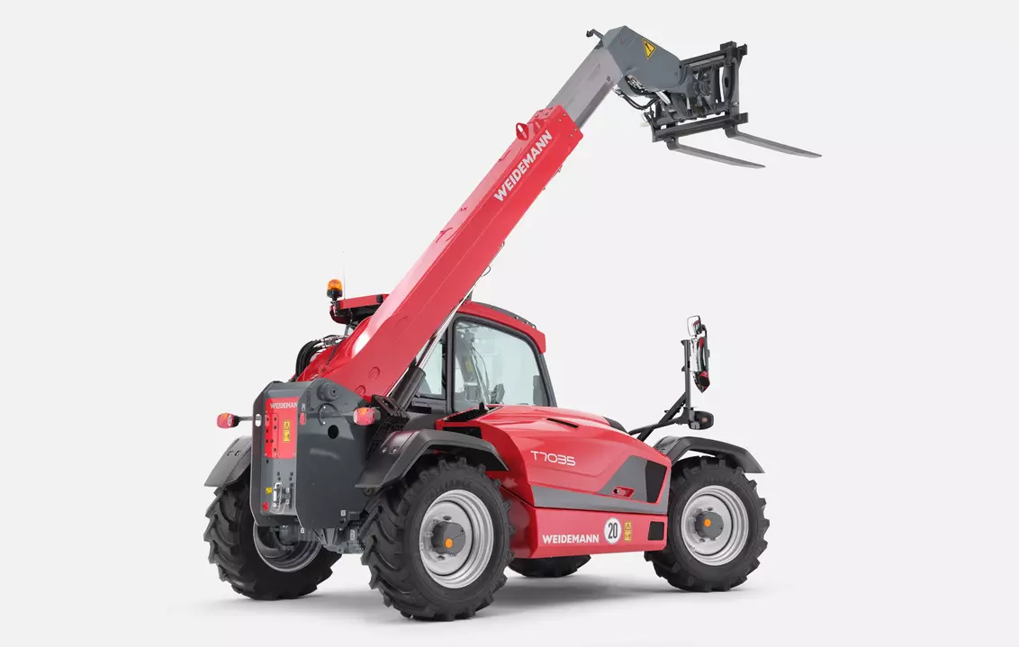 Weidemann telehandler T7035 cabin with pallet fork, studio