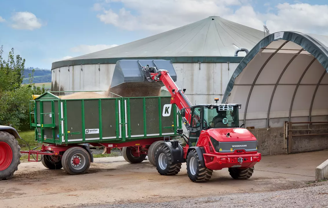 Weidemann telescopic wheel loader 4060T in application, Agriculture