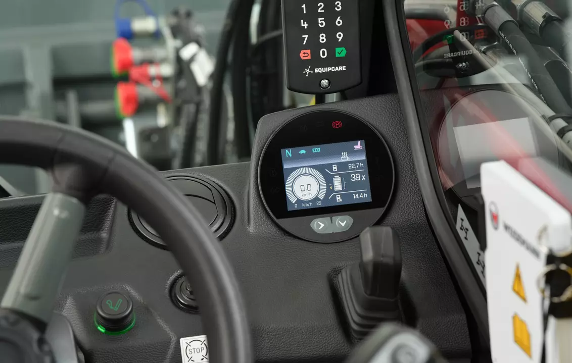 Weidemann telehandler T4512e display, studio