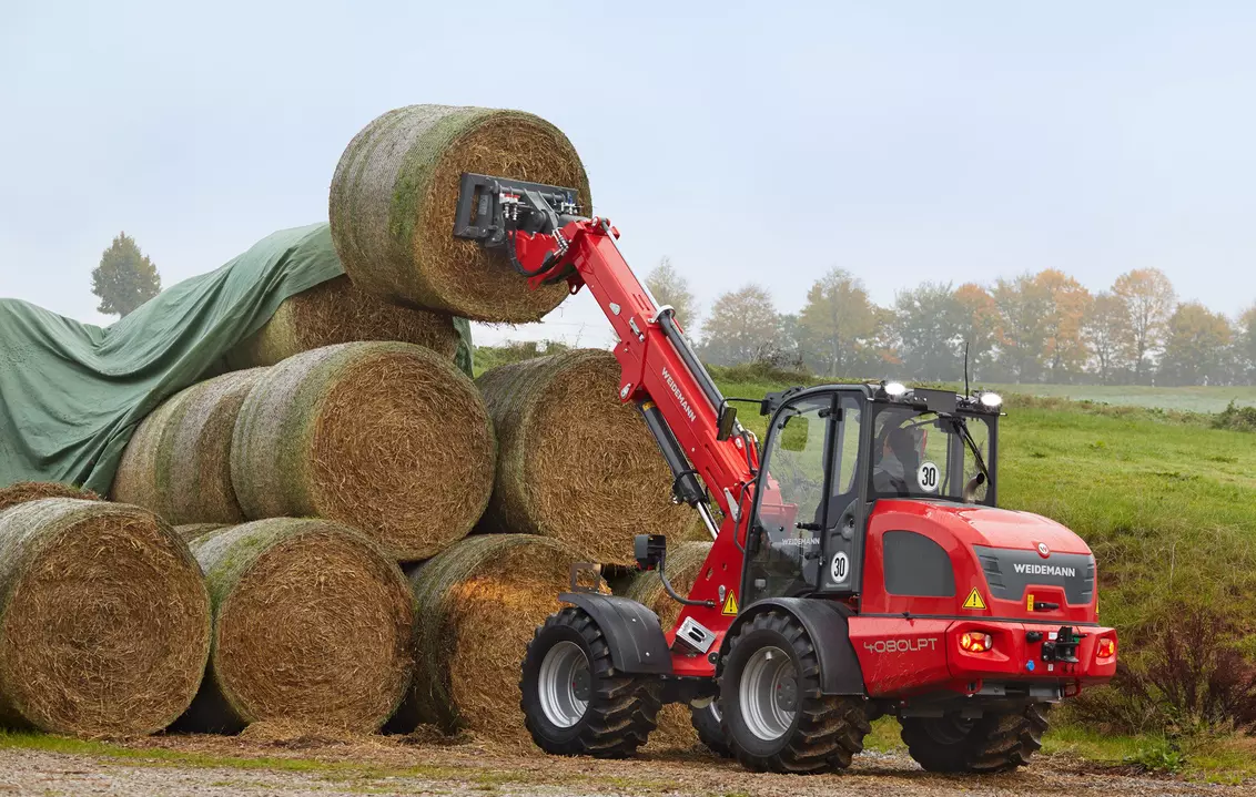 Weidemann attachment Bale spear, in action agriculture, Telescopic wheel loader 4080LPT