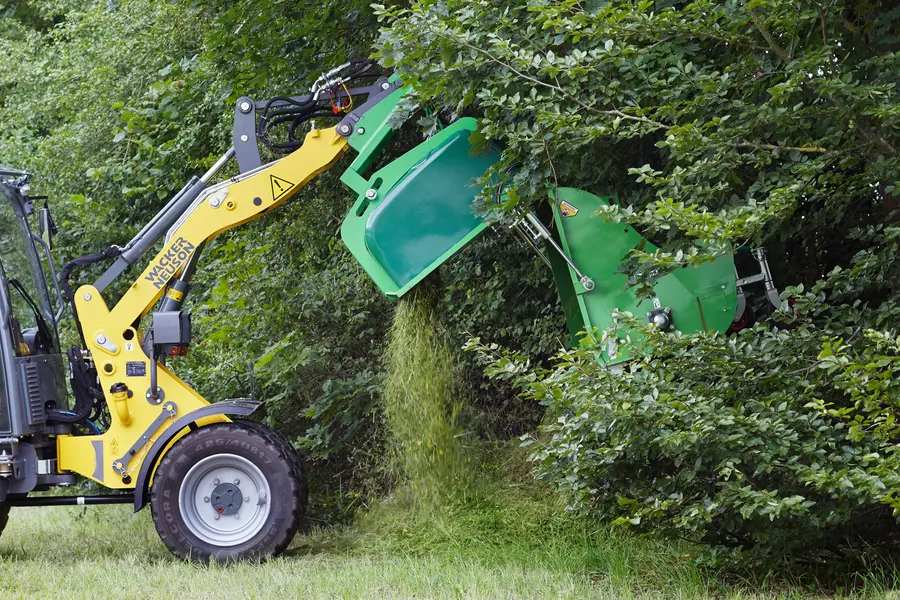 Wacker Neuson attachment, Mulcher with collecting tray