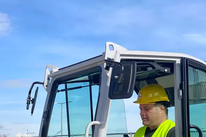 EZ26 lifting lugs