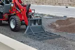Weidemann Anbaugerät Bodenplaner, Einsatz Industrie, Hoftrac