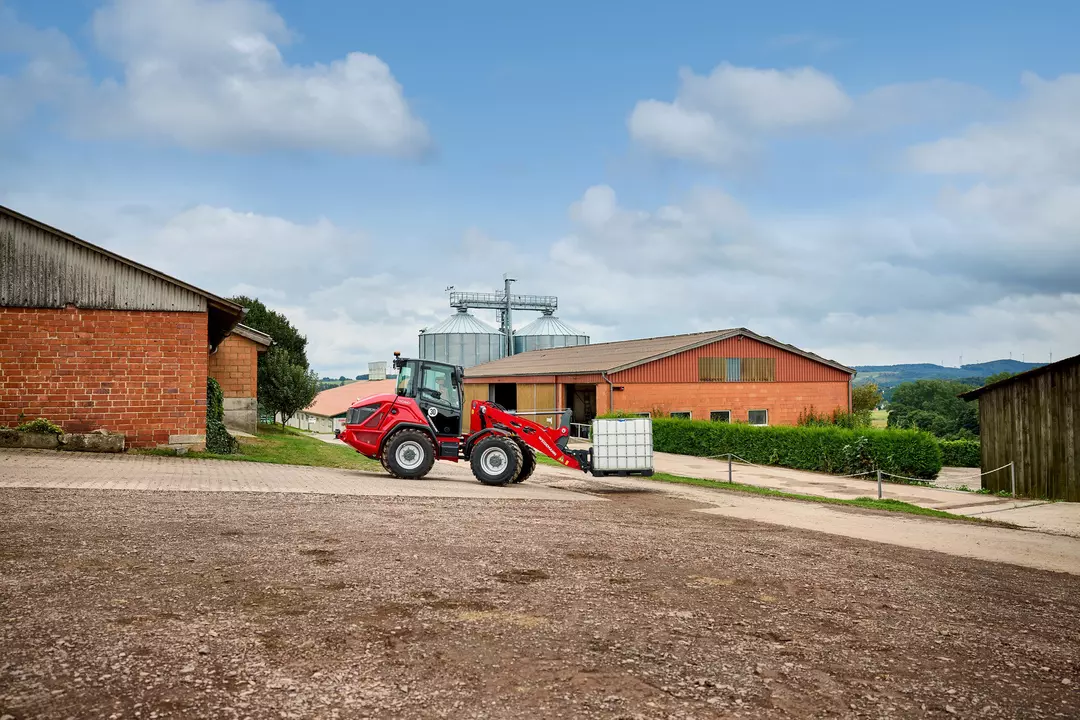 Weidemann Radlader 4060 im Einsatz, Landwirtschaft