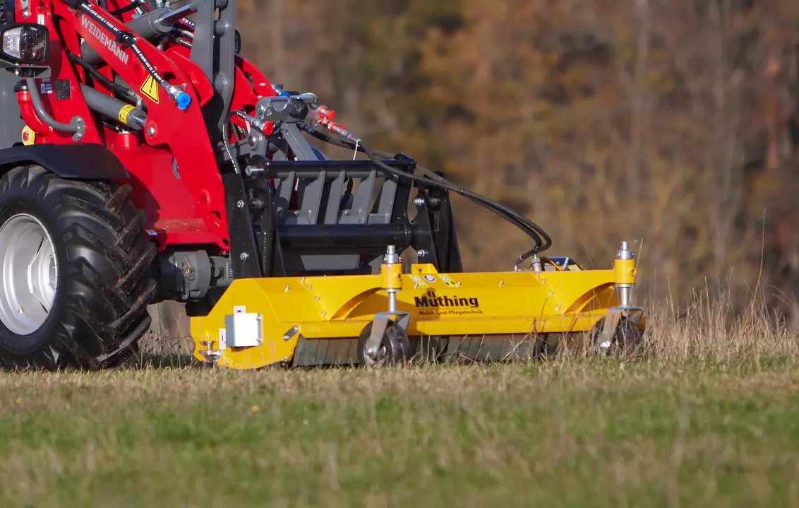Weidemann attachment Flail mower, in action agriculture, Hoftrac