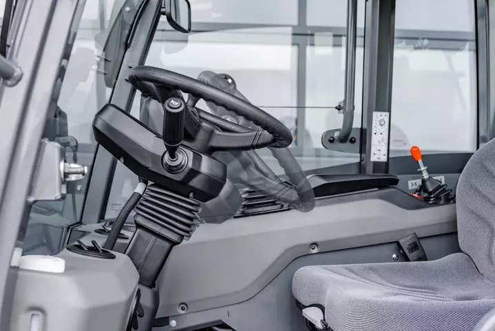 Der Kramer Radlader KL21.5L verfügt über eine verstellbare Lenksäule.