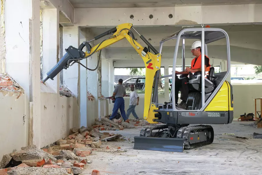 Stemmarbeiten mittels Hydraulikhammer ET16