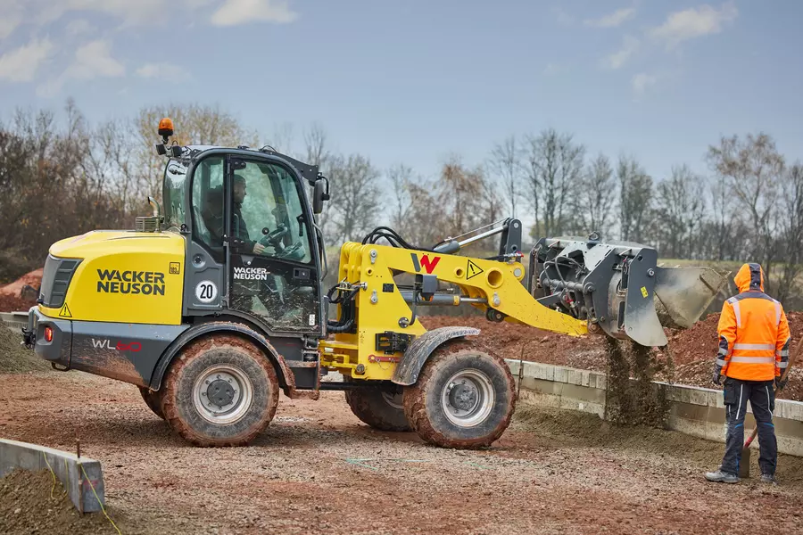 Wacker Neuson attachment, 4-in-1 shovel with fangs
