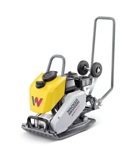 Single direction vibratory plate with gasoline engine and wheel set